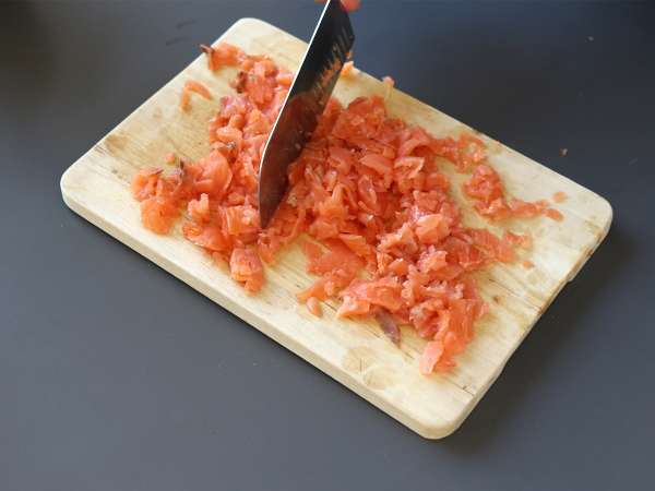 Torta z dimljenim lososom, limono in drobnjakom - Priprava korak 1