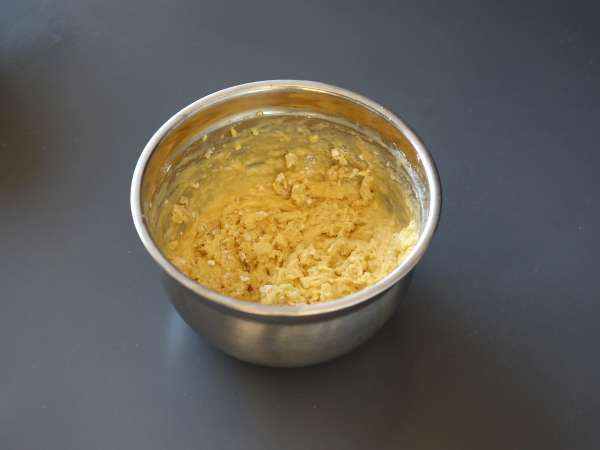 Torta z dimljenim lososom, limono in drobnjakom - Priprava korak 2