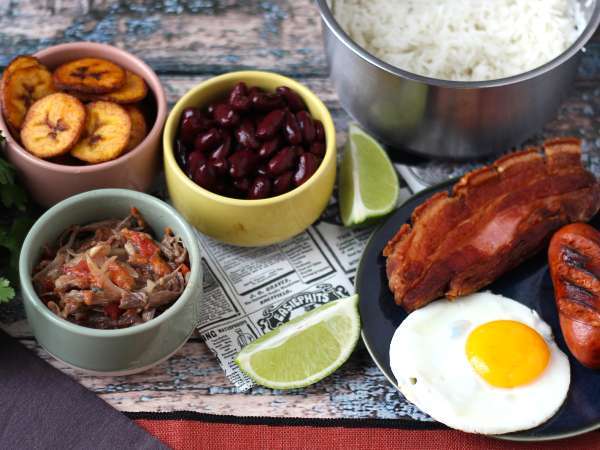 Bandeja Paisa, kolumbijska jed polna okusa in tradicije - Priprava korak 11