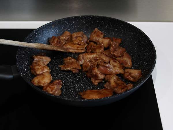 Piščanec teriyaki, sladka in pikantna japonska prelivna omaka, ki vam bo všeč! - Priprava korak 8