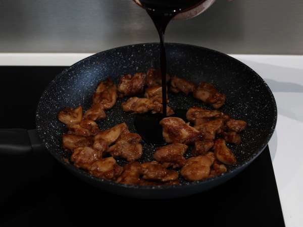 Piščanec teriyaki, sladka in pikantna japonska prelivna omaka, ki vam bo všeč! - Priprava korak 9