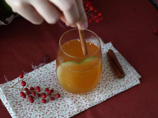 Pumpkin Spritz, pikanten koktajl z bučnim sirupom! - Priprava korak 4