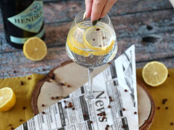 Gin s tonikom, osnovni aperitivni koktajl! - Priprava korak 2
