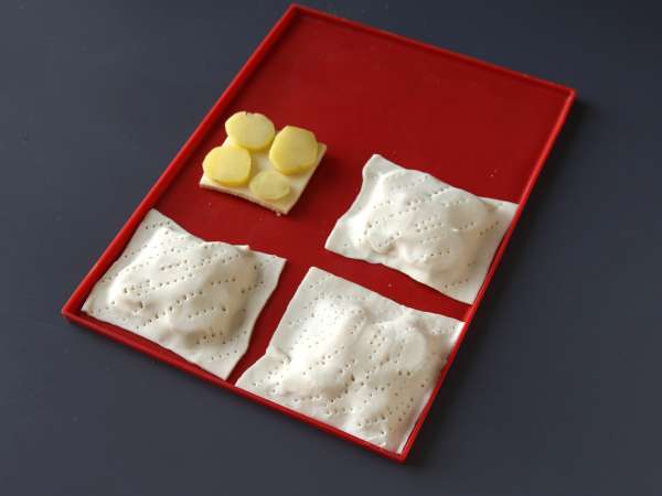 Majhni tatti tatin z okusom raclette, v posameznih porcijah - Priprava korak 4