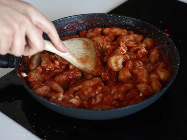 Gnocchi alla Sorrentina v ponvi: hiter in sočen recept, ki ga imajo vsi radi! - Priprava korak 10