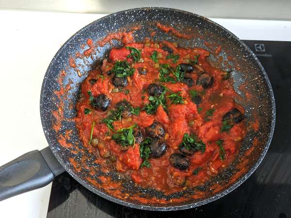 Špageti alla puttanesca, hitra in okusna prva jed - Priprava korak 4