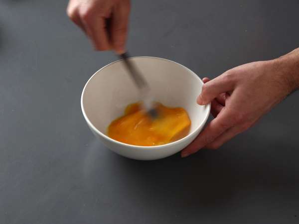 Spaghetti alla carbonara, pravi italijanski recept za ogljikove hidrate! - Priprava korak 4