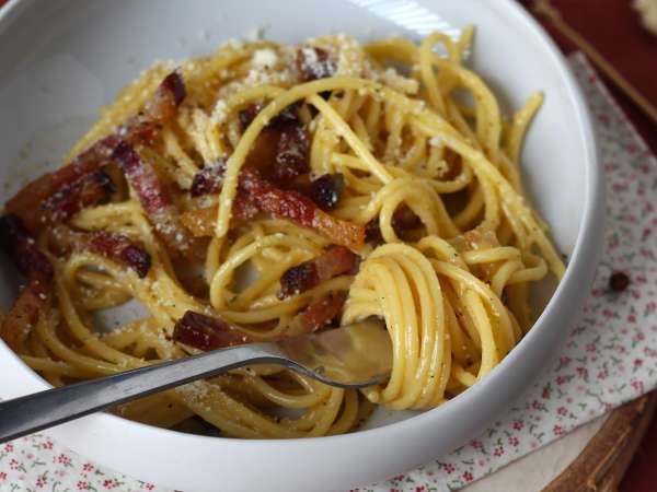 Spaghetti alla carbonara, pravi italijanski recept za ogljikove hidrate! - Priprava korak 8