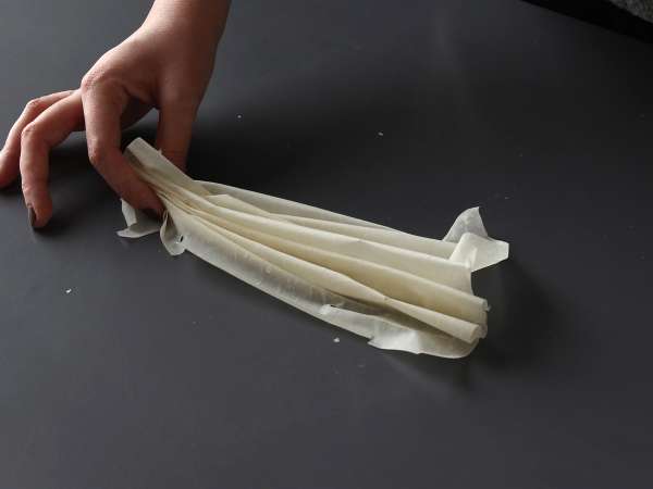 Slano pecivo s kozjim sirom in medom - Priprava korak 1