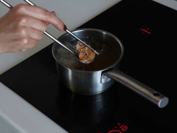 Korejski ocvrti piščanec s pikantno omako gochujang - Dakgangjeong - Priprava korak 7