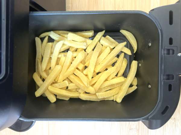 Super hrustljav zamrznjen krompirček z Air Fryerjem! - Priprava korak 1