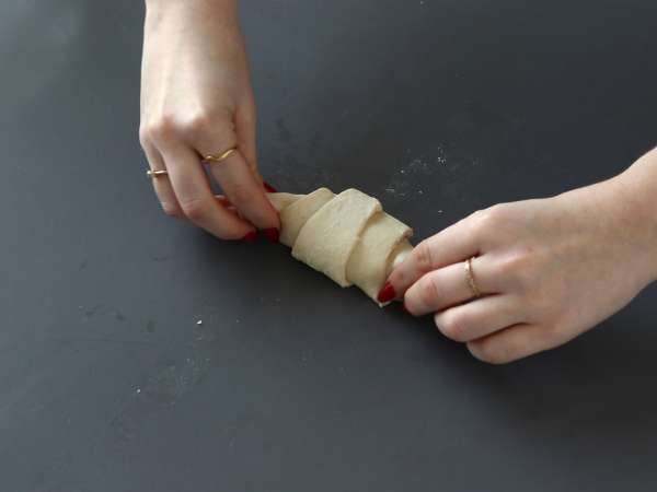 Izjemno gurmanski, izjemno enostavni krofi. Popolna kombinacija rogljička in piškota! - Priprava korak 6