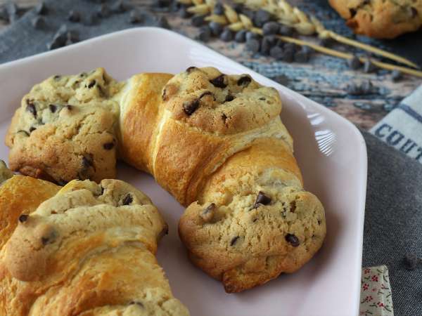 Izjemno gurmanski, izjemno enostavni krofi. Popolna kombinacija rogljička in piškota! - Priprava korak 9