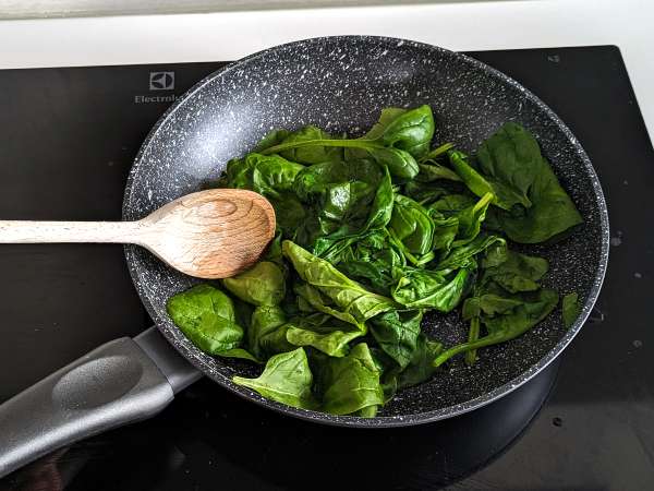 Kako kuhati svežo špinačo - Priprava korak 4