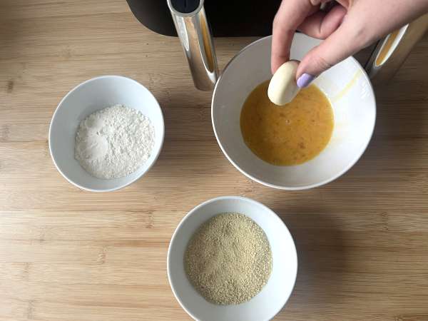 Air fryer breaded babybels - Priprava korak 1