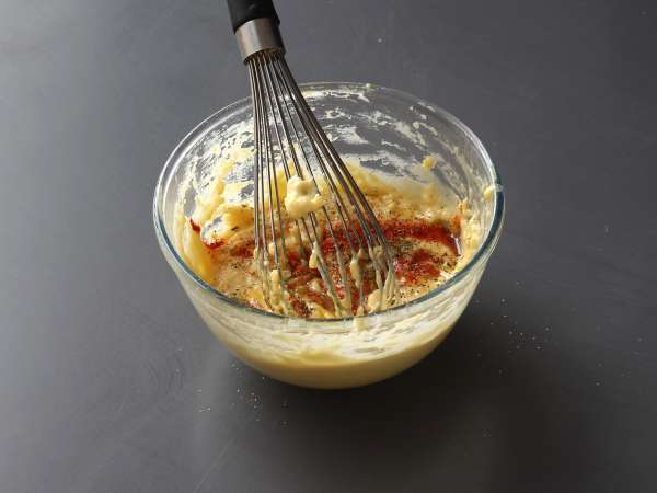 Paradižnikovi mafini s topljivim srcem mocarele - Priprava korak 2