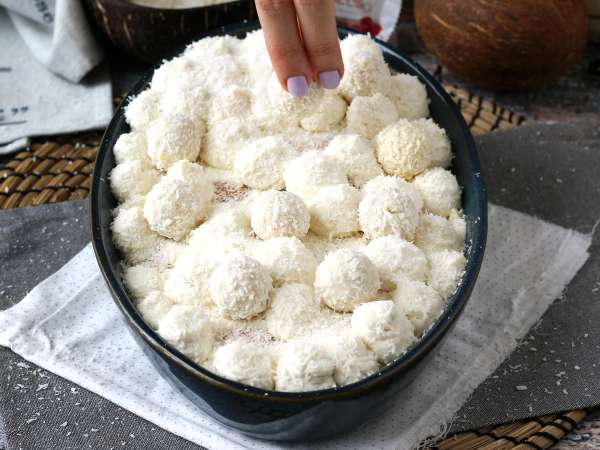 Kokosov tiramisu z Raffaello - Priprava korak 11