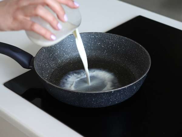 Kako skuhati rezance Buldak carbonara okus? Najboljši recept! - Priprava korak 2