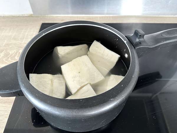 Kako skuhati manioko? - Priprava korak 2