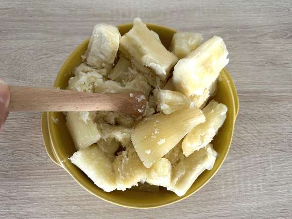 Kremast in enostaven pire iz manioke - Priprava korak 3