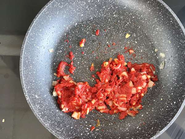 Riž z rdečim fižolom in slanino: tipična kubanska jed - Priprava korak 3