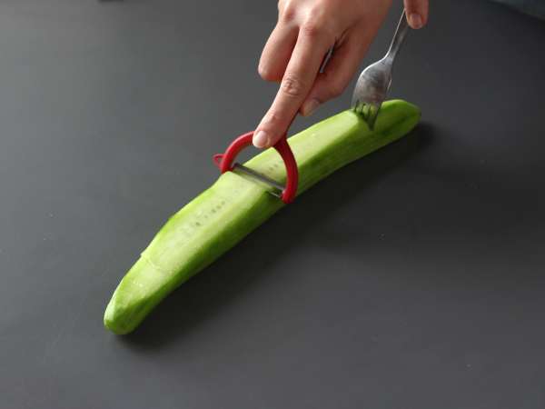 Zelenjavna solata tagliatelle z arašidovo omako - Priprava korak 2