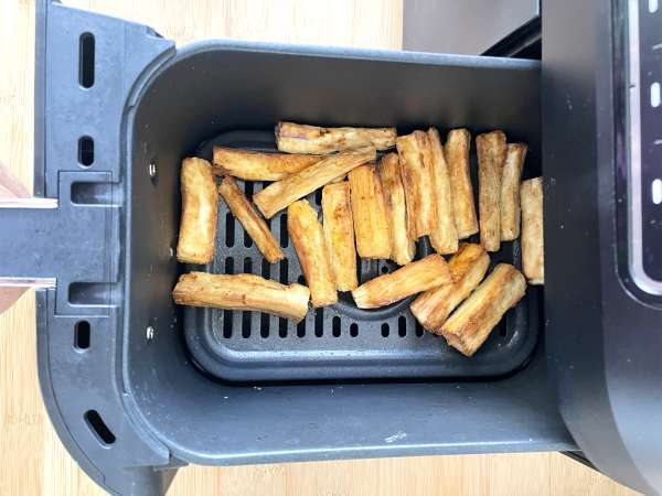 Na zraku ocvrta manioka: hrustljav in zdrav prigrizek - Priprava korak 5