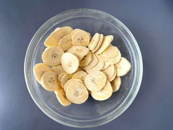 Plantainov čips v zračni cvrtnik - Priprava korak 2