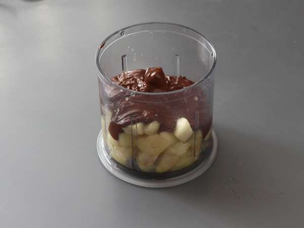 Čokoladni hruškov fudge, izjemno enostavna sladica, ki jo pripravite iz samo dveh sestavin! - Priprava korak 3