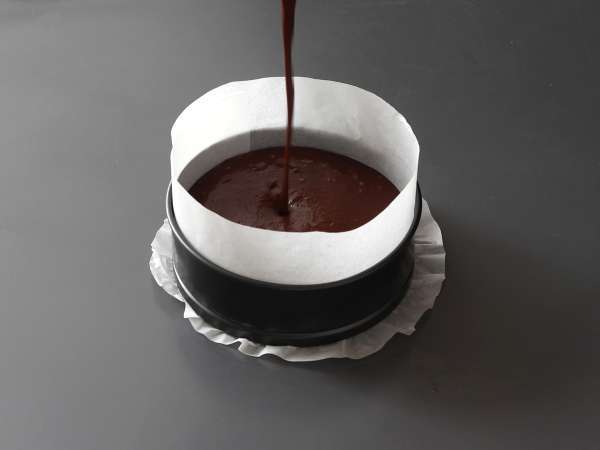 Čokoladni hruškov fudge, izjemno enostavna sladica, ki jo pripravite iz samo dveh sestavin! - Priprava korak 5