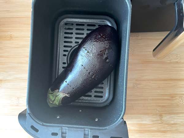 Bakan v prahu po milansko, vendar vegetarijansko - Kuhanje v aparatu za cvrtje na zraku - Priprava korak 2