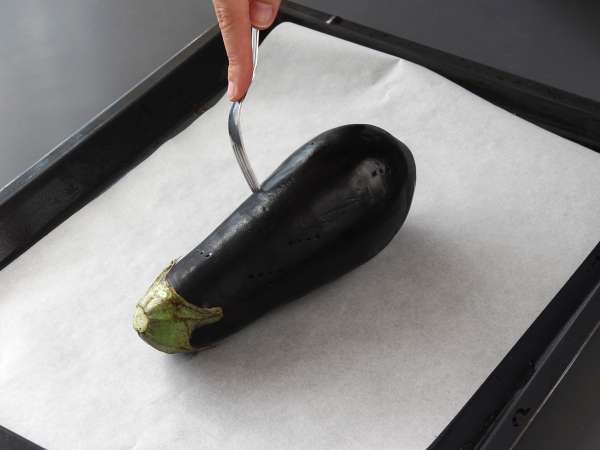 Kako speči in olupiti jajčevce v pečici? - Priprava korak 1