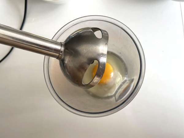 Domača majoneza z oljčnim oljem - Priprava korak 2