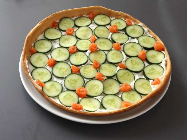 Super osvežujoč poletni tart: rikota, kumare in dimljeni losos - Priprava korak 9