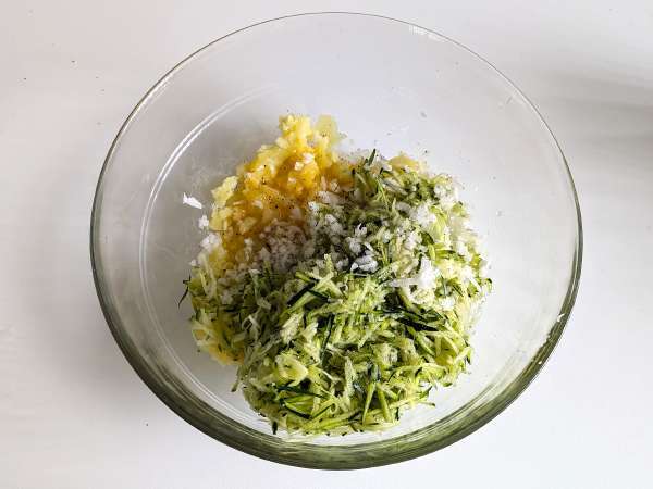 Burger iz bučk in krompirja v zračnem cvrtniku - Priprava korak 4