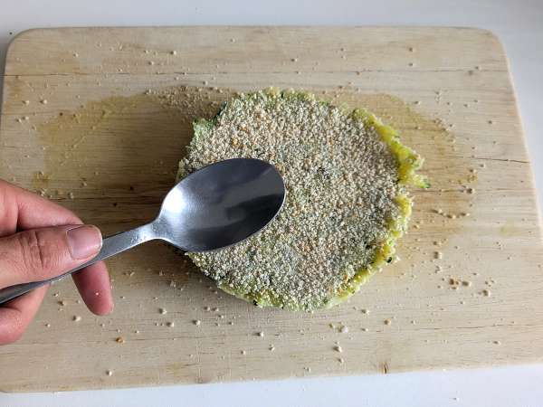 Burger iz bučk in krompirja v zračnem cvrtniku - Priprava korak 7