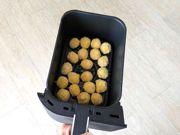 Mozzarelline v zračni cvrtnik - Priprava korak 7