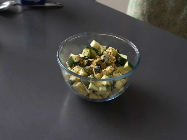 Kako pripraviti bučke v aparatu za cvrtje na zraku? - Priprava korak 2