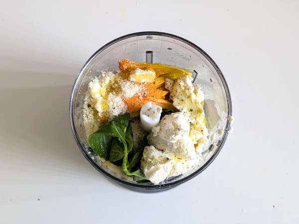 Testenine s cvetovi bučk, rikoto in pistacijami - Priprava korak 4