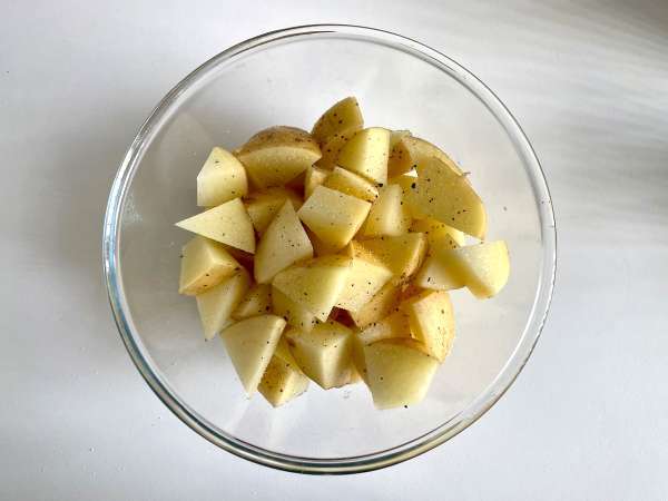 Pečen krompir s chimichurrijem - Priprava korak 2