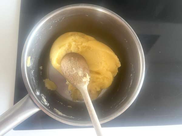 Churros, pripravljen v aparatu za cvrtje na zraku - Priprava korak 3