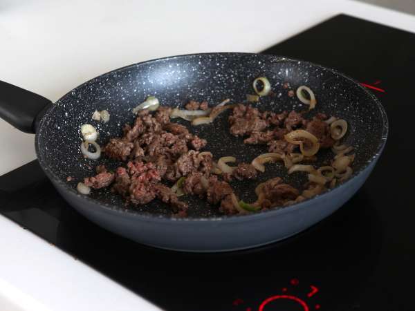 Kako skuhate instantne rezance? Hiter recept z govedino in gobami! - Priprava korak 6