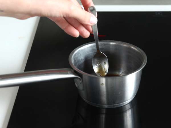 Kako pripravite skušo? Preizkusite ta recept z glazuro iz sojine omake in medu! - Priprava korak 2