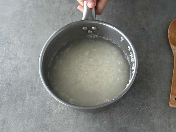 Onigiri s tuno, majhen japonski trikotni sendvič z rižem - おにぎり - Priprava korak 1