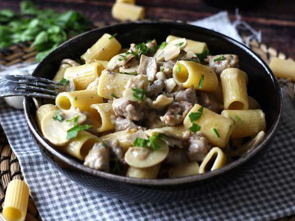 Kremne testenine z gobami in klobaso - Priprava korak 9