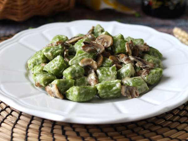 Grahovi njoki z gobovo omako - Priprava korak 10