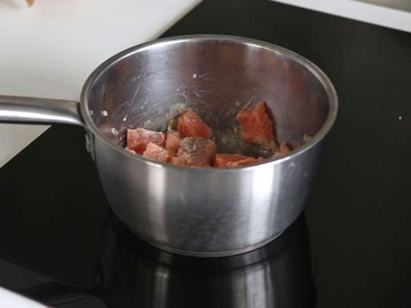 Okusna enolončnica iz lososa - Priprava korak 2