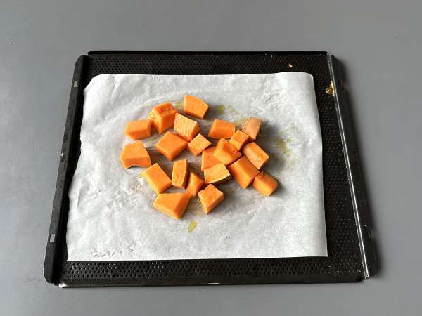 Kremna pašteta iz buč in fete s pridihom medu - Priprava korak 1