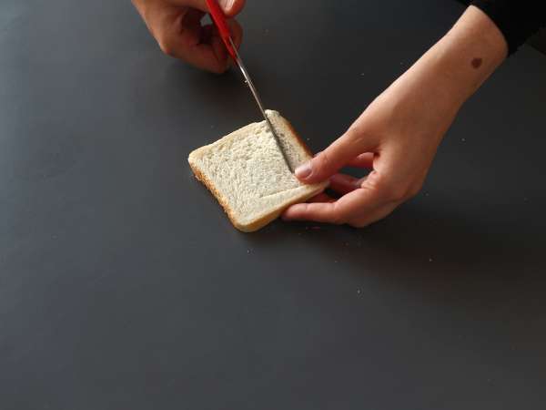 Česnov kruh po zvezdicah s kruhom za sendviče - Priprava korak 1