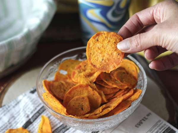 Čips iz sladkega krompirja za mikrovalovno pečico - Priprava korak 5